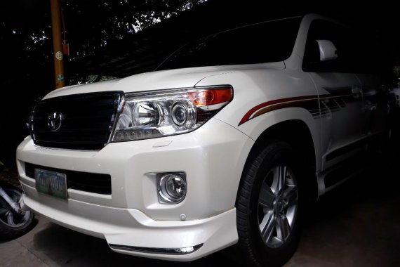 2014 Toyota Land Cruiser for sale in Manila