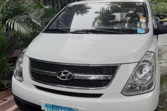 White 2013 Hyundai Grand Starex at 45000 km for sale 