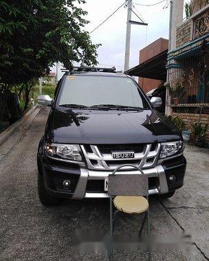 Black Isuzu Crosswind 2017 at 21000 km for sale 