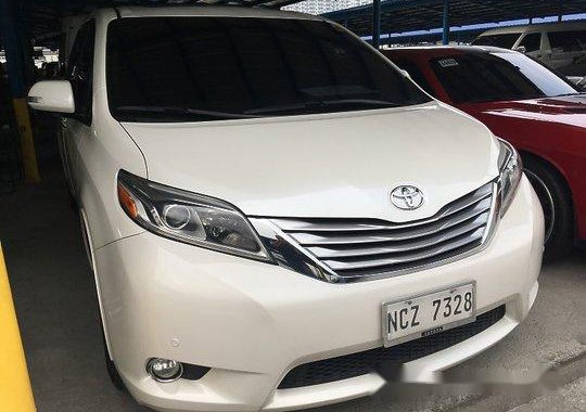 Selling Toyota Sienna 2016 at 35329 km