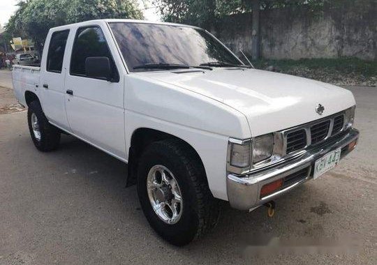 Selling White Nissan Frontier 1995 in Talisay