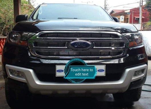 Selling Black Ford Everest 2016 Manual Diesel at 35000 km