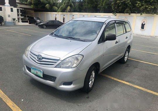 Selling Toyota Innova 2011 Manual Diesel at 93000 km