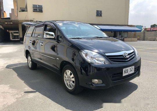 Selling Black Toyota Innova 2010 in Marikina