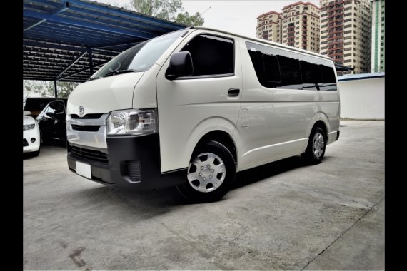  Toyota Hiace 2017 Van at 28000 km for sale