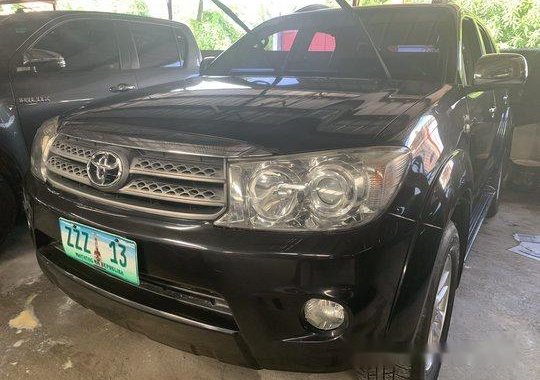 Sell Black 2010 Toyota Fortuner at 58000 km