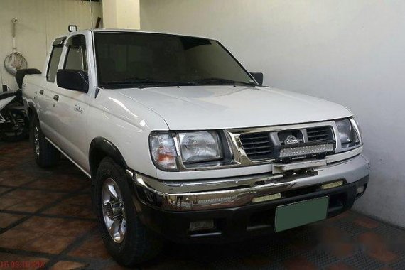 Selling White Nissan Frontier 2000 Manual Diesel in General Salipada K. Pendatun