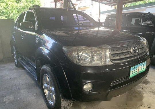 Sell Black 2010 Toyota Fortuner at 58000 km