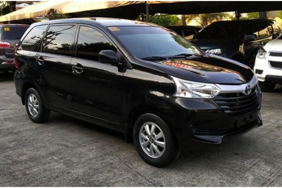 Selling Black Toyota Avanza 2017 in Pasig 