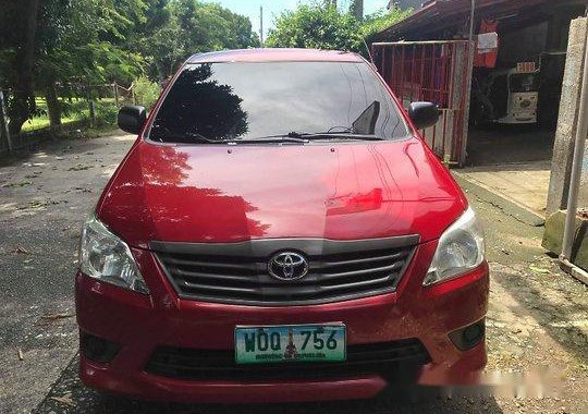 Selling Red Toyota Innova 2014 at 181000 km