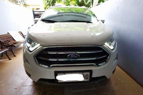 Selling White Ford Ecosport 2019 at 8000 km