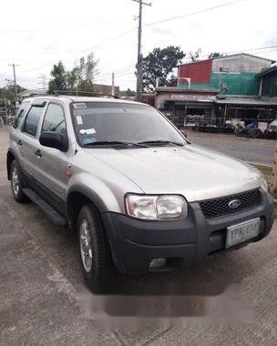 Selling Ford Escape 2004 at 125000 km