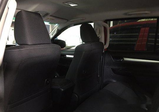Red Toyota Hilux 2016 at 25000 km for sale
