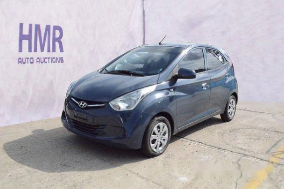 Selling Blue Hyundai Eon 2019 at 25326 km