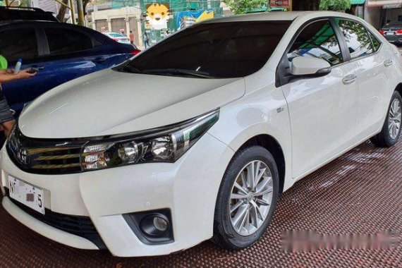 White Toyota Corolla altis 2016 Automatic Gasoline for sale