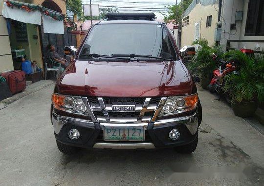 Red Isuzu Crosswind 2010 for sale in Quezon City 