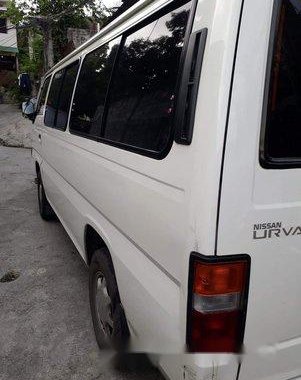 Selling White Nissan Urvan 2015 at 124000 km