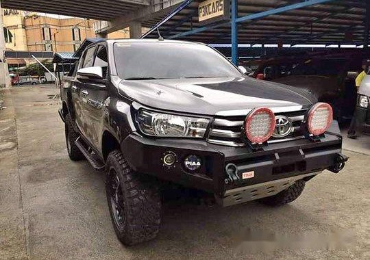 Selling Grey Toyota Hilux 2016 Manual Diesel 
