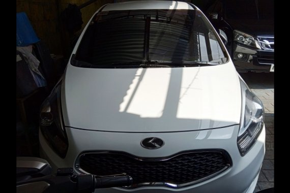 Sell 2015 Kia Carens in Quezon City