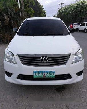 White Toyota Innova 2013 for sale in Talisay