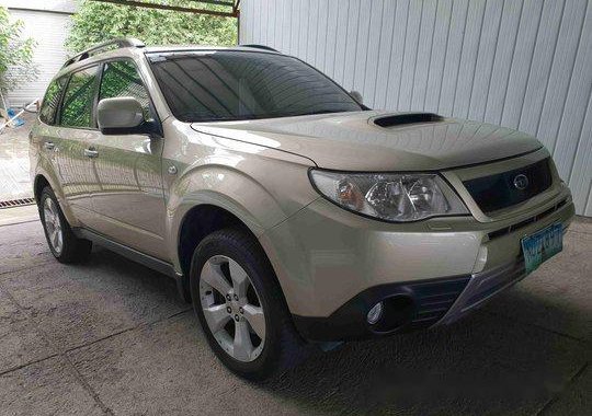 Selling Silver Subaru Forester 2010 at 60000 km