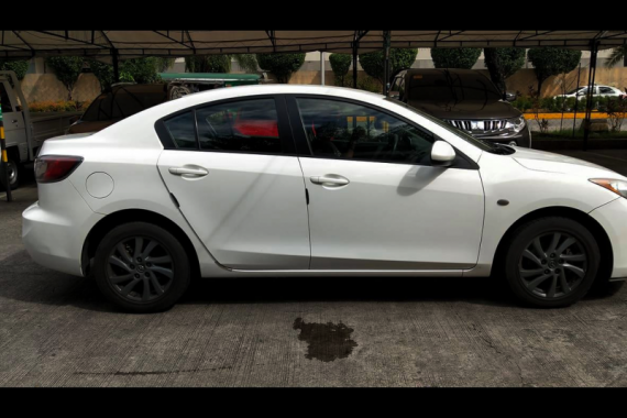 Mazda 3 2014 Sedan at 30136 km for sale