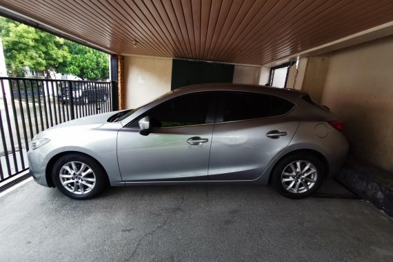 RUSH: 2015 MAZDA 3 HATCHBACK V VARIANT