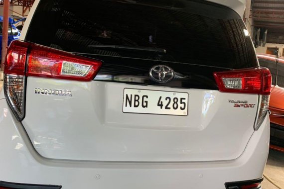 White Toyota Innova 2019 for sale in Quezon City