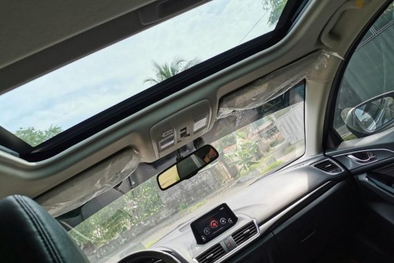 Selling Mazda 3 2017 Hatchback in Quezon City