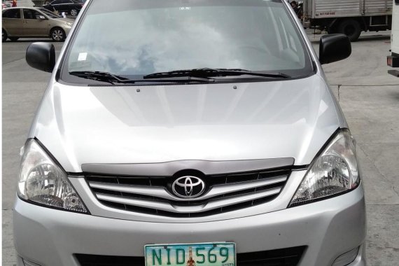 2010 Toyota Innova for sale in Makati 