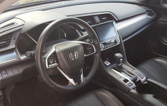 Black Honda Civic 2016 at 19000 km for sale