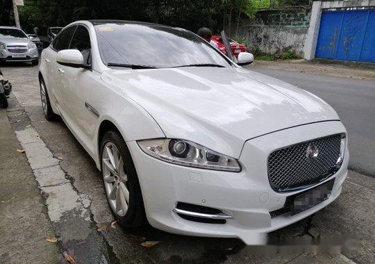 Selling White Jaguar Xj 2015 Automatic Gasoline 