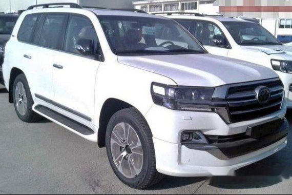 Selling White Toyota Land Cruiser Prado 2019 Automatic Diesel 