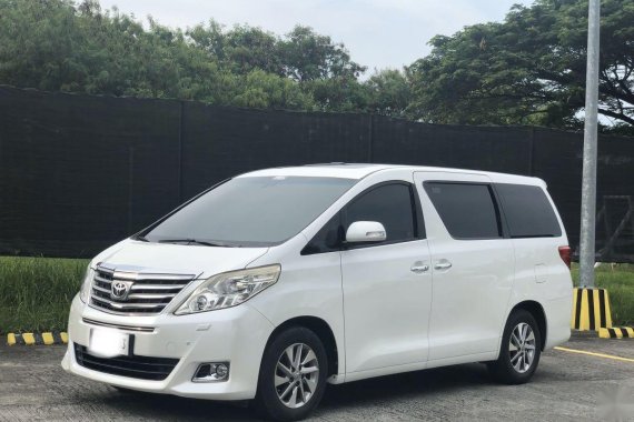 Sell 2012 Toyota Alphard Van in Parañaque