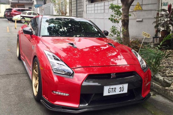 2010 Nissan GT-R LOADED