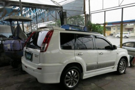 White 2006 Nissan X-Trail at 70000 km for sale