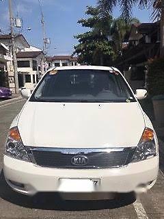 White Kia Carnival 2014 for sale in Taguig