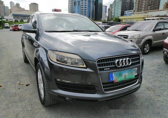 Selling Audi Q7 2009 at 700000 km