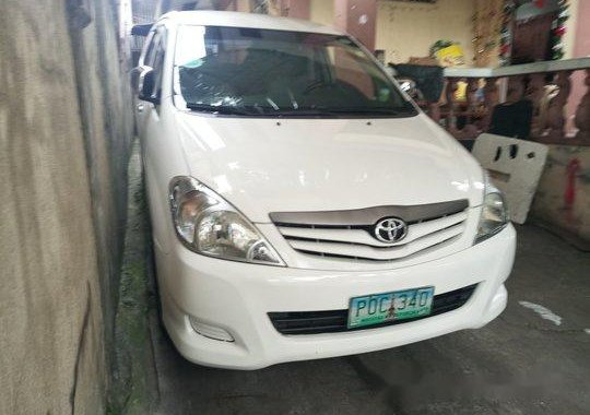 Selling White Toyota Innova 2010 Manual Diesel 