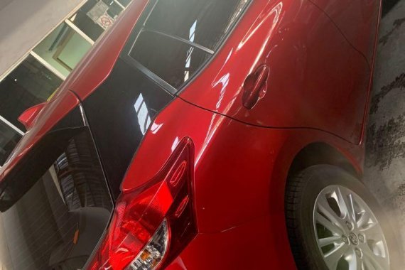 Red Toyota Yaris 2018 for sale in Quezon City