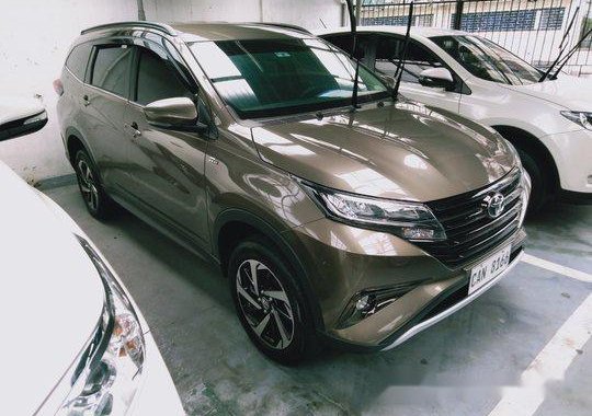 Selling Grey Toyota Rush 2019 Automatic Gasoline