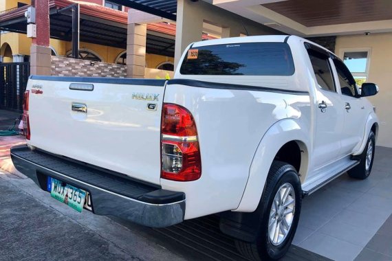 2014 4x2 Toyota Hilux G A/T Diesel