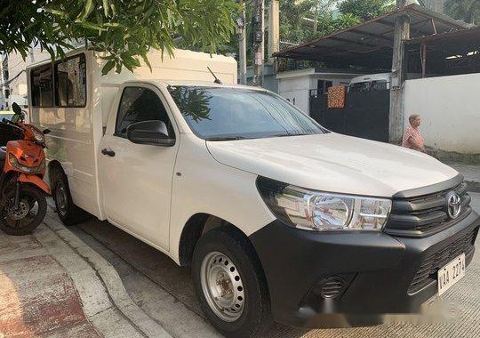 White Toyota Hilux 2017 for sale in Quezon City