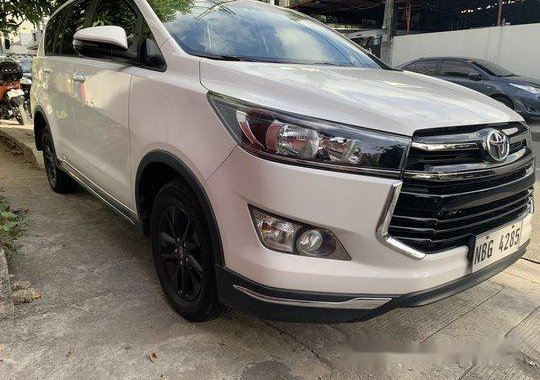 Selling White Toyota Innova 2019 at 2000 km