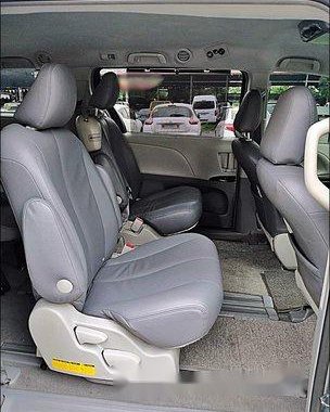 Sell Silver 2010 Toyota Sienna in Pasig