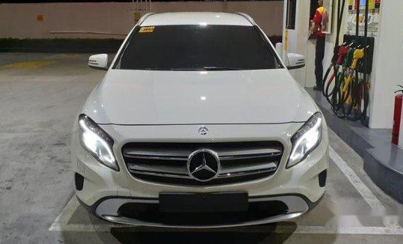 Sell White 2017 Mercedes-Benz 180 at 15000 km