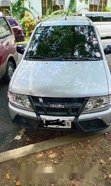Selling Silver Isuzu Crosswind 2014 at 126000 km