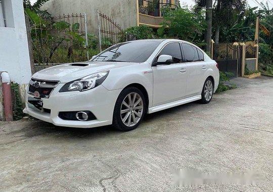 Selling White Subaru Legacy 2013 Automatic Gasoline at 45000 km