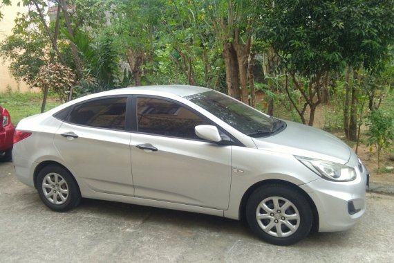 RUSH SALE: 2011 Hyundai Accent MT in Marikina