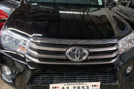 Black Toyota Hilux 2018 for sale in Quezon City